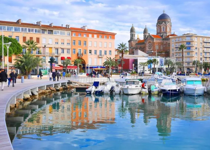 Evasion Douce En Centre-ville De St-raphael アパート