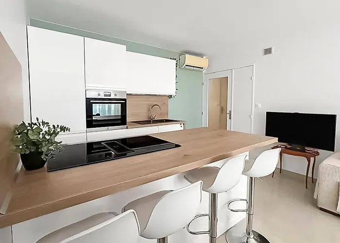 Evasion Douce En Centre-ville De St-raphael Saint-Raphaël