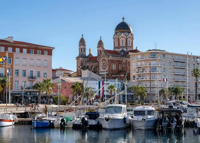 Evasion Douce En Centre-ville De St-raphael Apartman *